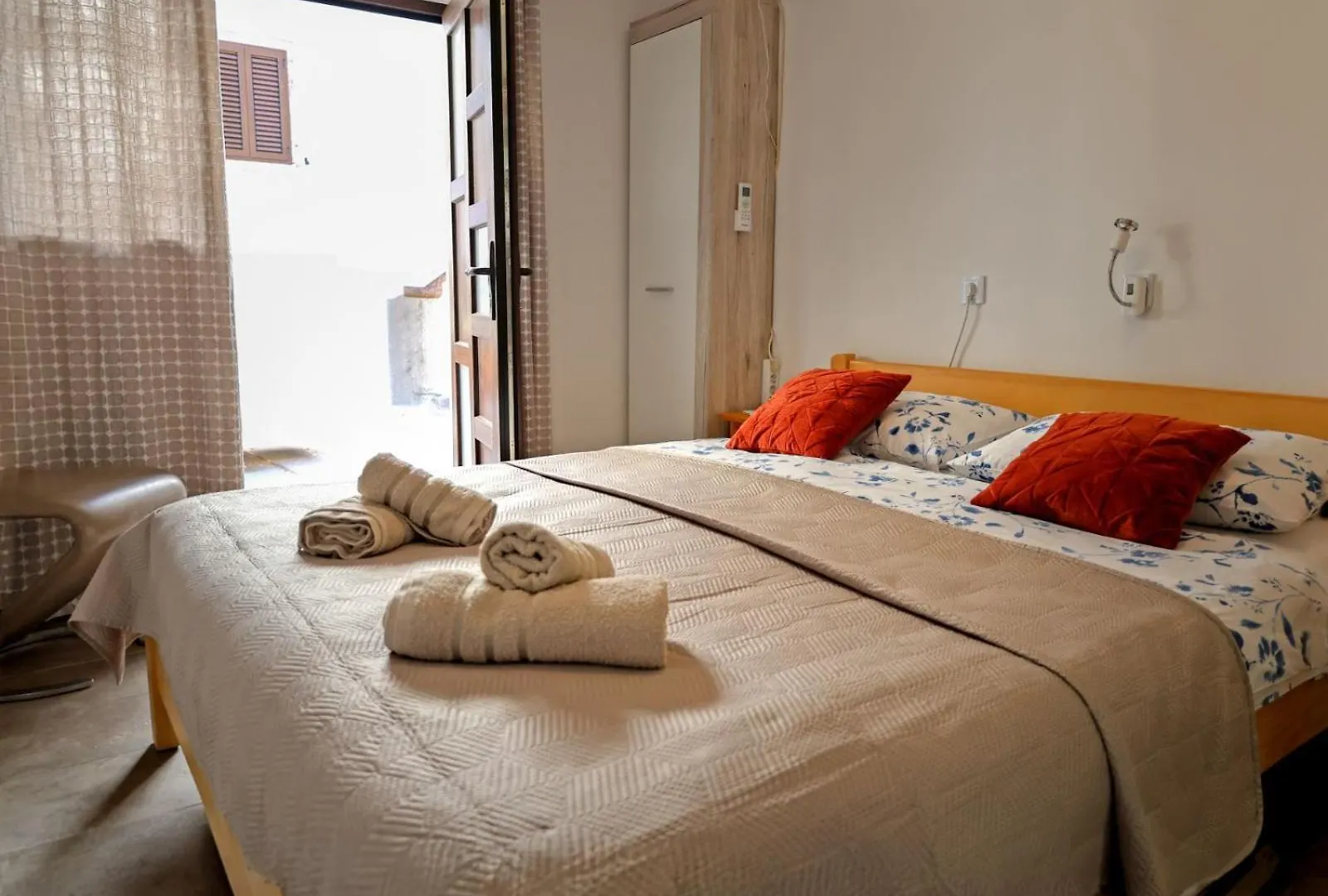 Sant' Elena Room Bale